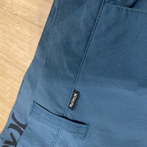 Hurley Mens Size 38 Blue Flat Front Lightweight Shorts Performance Hybrid Walk - Picture 7 of 7